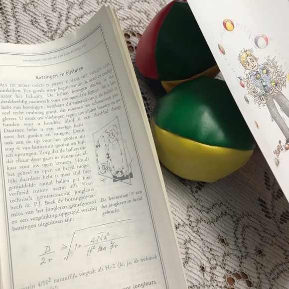 Juggling Balls - Picture 8 of 11